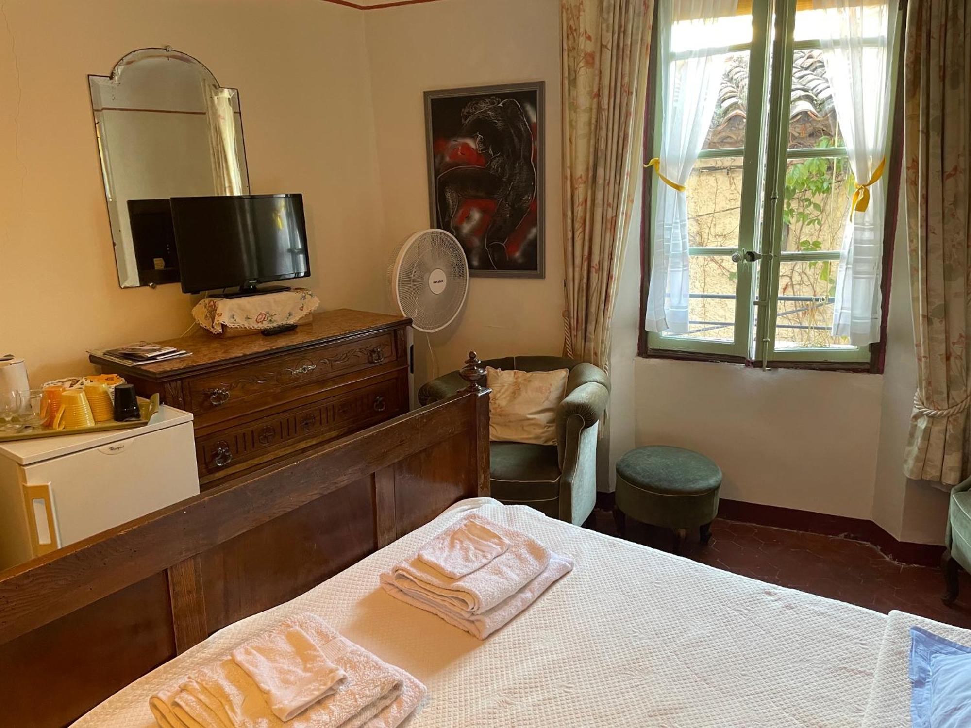 Le Pra De Pe Bed & Breakfast Cotignac Bagian luar foto